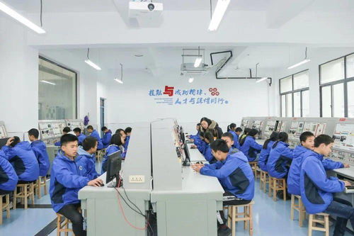 秀山职教︱电子技术应用专业欢迎你 融合电子科技与电子商务，引领智慧未来